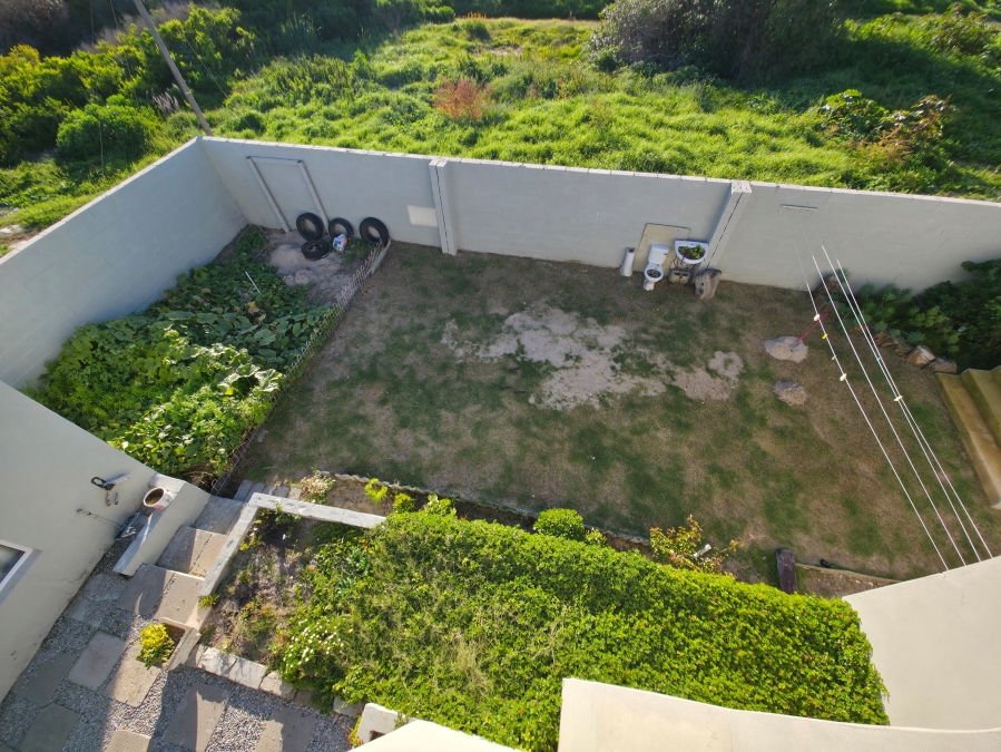 5 Bedroom Property for Sale in Hawston Western Cape